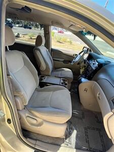 2004 Toyota Sienna LE 8 Passenger - Photo 9 - Panorama City, CA 91402