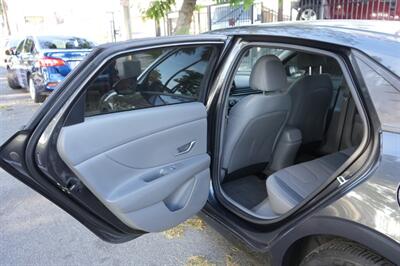 2021 Hyundai ELANTRA SE   - Photo 11 - Panorama City, CA 91402