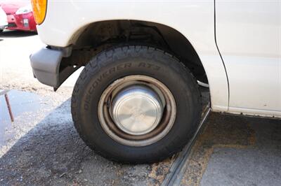 2006 Ford E-350 SD   - Photo 33 - Panorama City, CA 91402