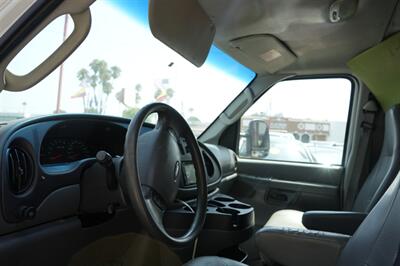 2006 Ford E-350 SD   - Photo 17 - Panorama City, CA 91402