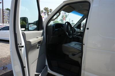 2006 Ford E-350 SD   - Photo 15 - Panorama City, CA 91402