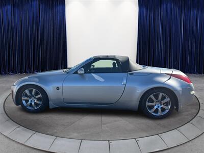 2004 Nissan 350Z Touring - Photo 8 - North Hills, CA 91343