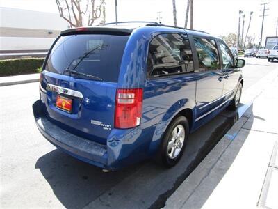 2010 Dodge Grand Caravan SXT   - Photo 4 - Panorama City, CA 91402