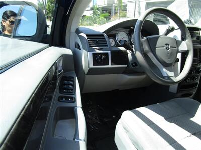 2010 Dodge Grand Caravan SXT   - Photo 7 - Panorama City, CA 91402