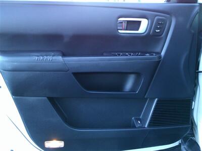 2014 Honda Pilot Touring   - Photo 8 - Panorama City, CA 91402