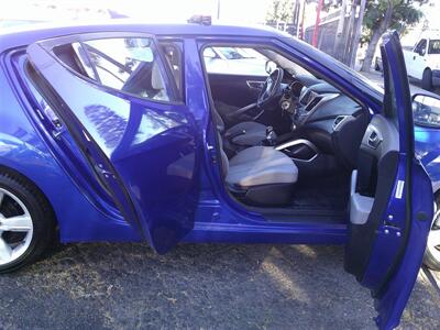 2012 Hyundai VELOSTER   - Photo 13 - Panorama City, CA 91402