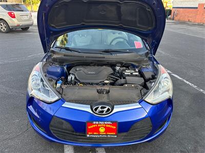 2012 Hyundai VELOSTER - Photo 11 - North Hills, CA 91343