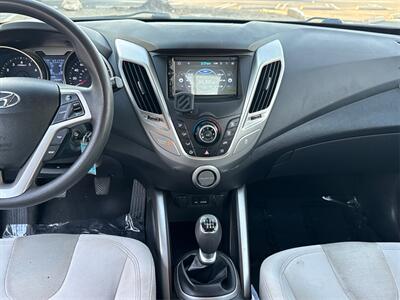 2012 Hyundai VELOSTER - Photo 33 - North Hills, CA 91343