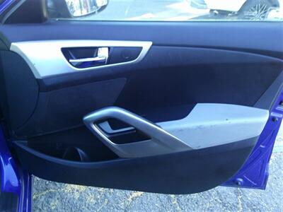 2012 Hyundai VELOSTER - Photo 24 - North Hills, CA 91343