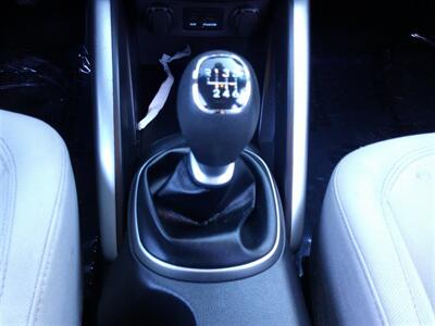 2012 Hyundai VELOSTER   - Photo 17 - Panorama City, CA 91402