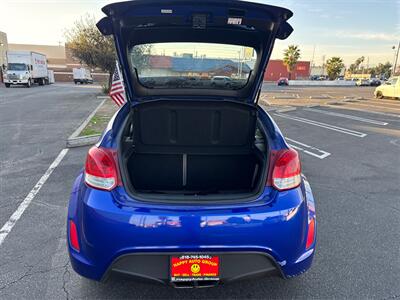 2012 Hyundai VELOSTER - Photo 13 - North Hills, CA 91343