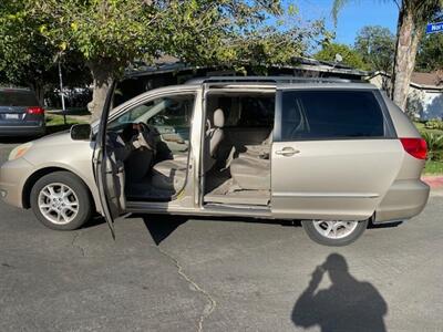 2004 Toyota Sienna XLE Limited 7 Passen - Photo 7 - Panorama City, CA 91402