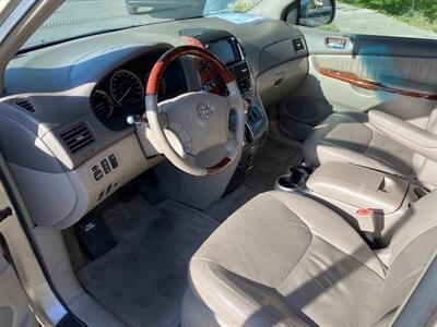 2004 Toyota Sienna XLE Limited 7 Passen - Photo 6 - Panorama City, CA 91402