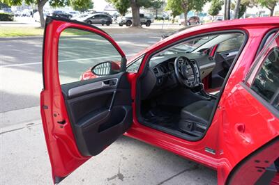 2015 Volkswagen Golf TSI SE   - Photo 9 - Panorama City, CA 91402