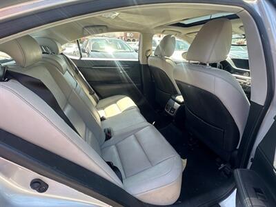 2015 Lexus ES - Photo 11 - Panorama City, CA 91402