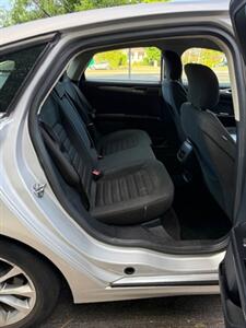 2017 Ford Fusion SE - Photo 13 - Panorama City, CA 91402