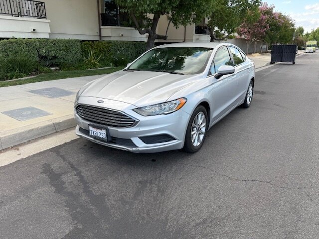 2017 Ford Fusion SE   - Photo 1 - Panorama City, CA 91402