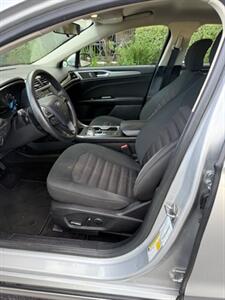 2017 Ford Fusion SE - Photo 10 - Panorama City, CA 91402