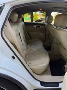 2011 INFINITI FX35   - Photo 13 - Panorama City, CA 91402