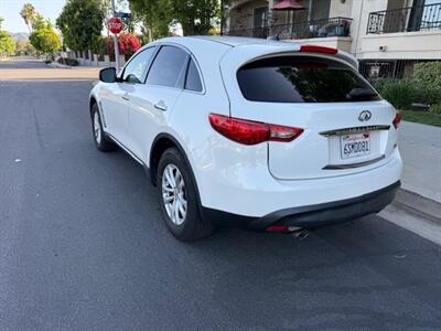 2011 INFINITI FX35   - Photo 3 - Panorama City, CA 91402