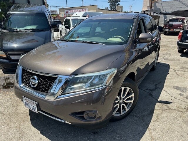 2015 Nissan Pathfinder S   - Photo 1 - Panorama City, CA 91402