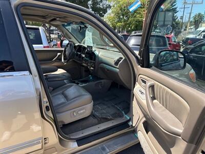 2005 Toyota Sequoia Limited   - Photo 12 - Panorama City, CA 91402