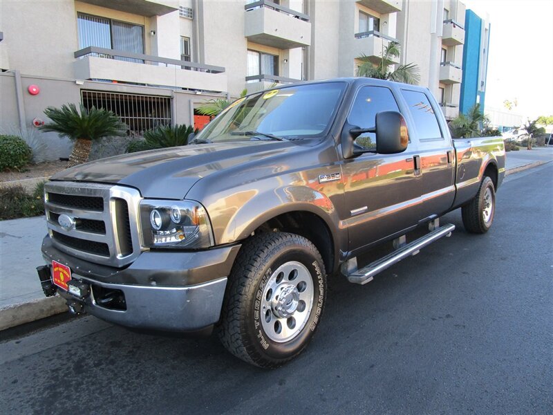 2006 Ford F-350 Lariat - Photo 1 - Panorama City, CA 91402