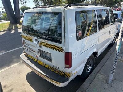 2002 GMC Safari SLE   - Photo 5 - Panorama City, CA 91402