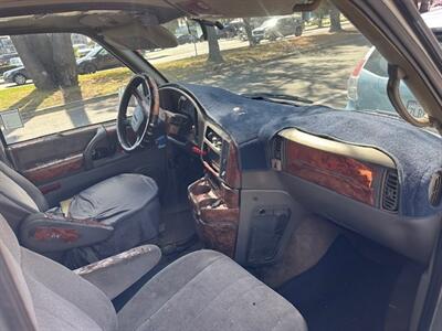 2002 GMC Safari SLE   - Photo 10 - Panorama City, CA 91402