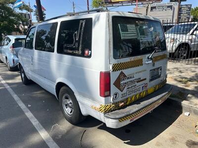 2002 GMC Safari SLE   - Photo 4 - Panorama City, CA 91402