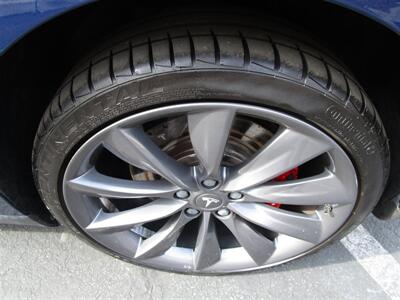 2015 Tesla Model S P85D   - Photo 22 - Panorama City, CA 91402
