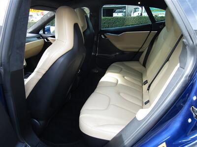2015 Tesla Model S P85D   - Photo 12 - Panorama City, CA 91402