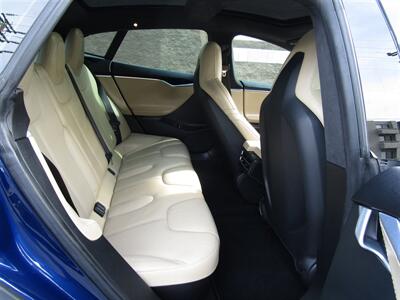 2015 Tesla Model S P85D   - Photo 15 - Panorama City, CA 91402