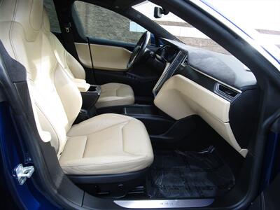 2015 Tesla Model S P85D   - Photo 13 - Panorama City, CA 91402