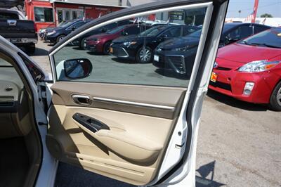 2006 Honda Civic Hybrid w/Navi   - Photo 24 - Panorama City, CA 91402