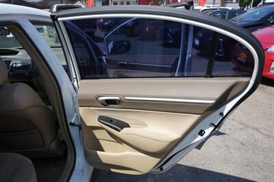 2006 Honda Civic Hybrid w/Navi   - Photo 21 - Panorama City, CA 91402