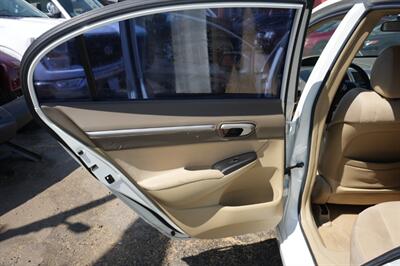 2006 Honda Civic Hybrid w/Navi   - Photo 17 - Panorama City, CA 91402