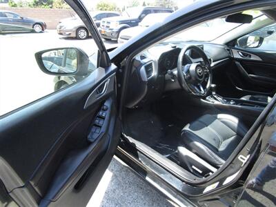 2017 Mazda Mazda3 Touring - Photo 12 - Panorama City, CA 91402