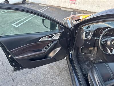 2017 Mazda Mazda3 Touring - Photo 21 - North Hills, CA 91343