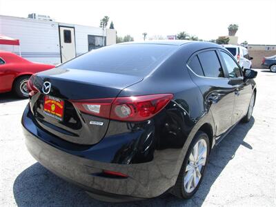 2017 Mazda Mazda3 Touring   - Photo 5 - Panorama City, CA 91402