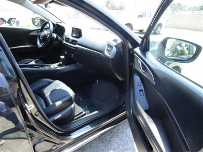 2017 Mazda Mazda3 Touring - Photo 9 - Panorama City, CA 91402