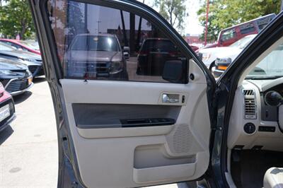 2009 Ford Escape Hybrid Limited   - Photo 9 - Panorama City, CA 91402