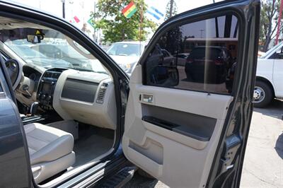 2009 Ford Escape Hybrid Limited   - Photo 20 - Panorama City, CA 91402