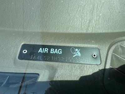2002 Mitsubishi Montero LS - Photo 18 - Panorama City, CA 91402