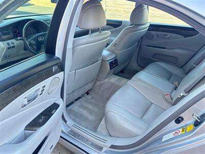 2007 Lexus LS   - Photo 10 - North Hills, CA 91343