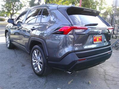 2021 Toyota RAV4 XLE Premium   - Photo 2 - Panorama City, CA 91402