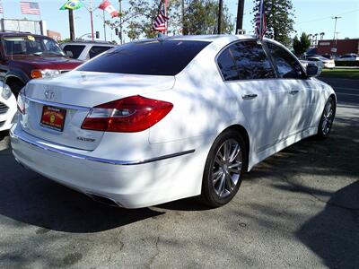 2012 Hyundai Genesis 3.8L V6   - Photo 4 - Panorama City, CA 91402