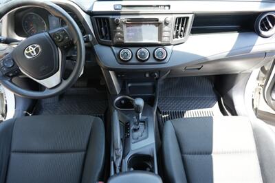 2018 Toyota RAV4 LE   - Photo 14 - Panorama City, CA 91402