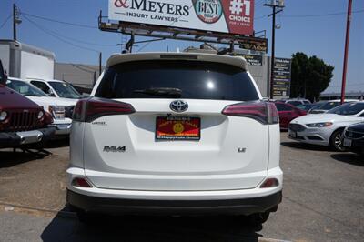 2018 Toyota RAV4 LE   - Photo 4 - Panorama City, CA 91402