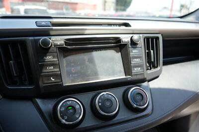 2018 Toyota RAV4 LE   - Photo 19 - Panorama City, CA 91402